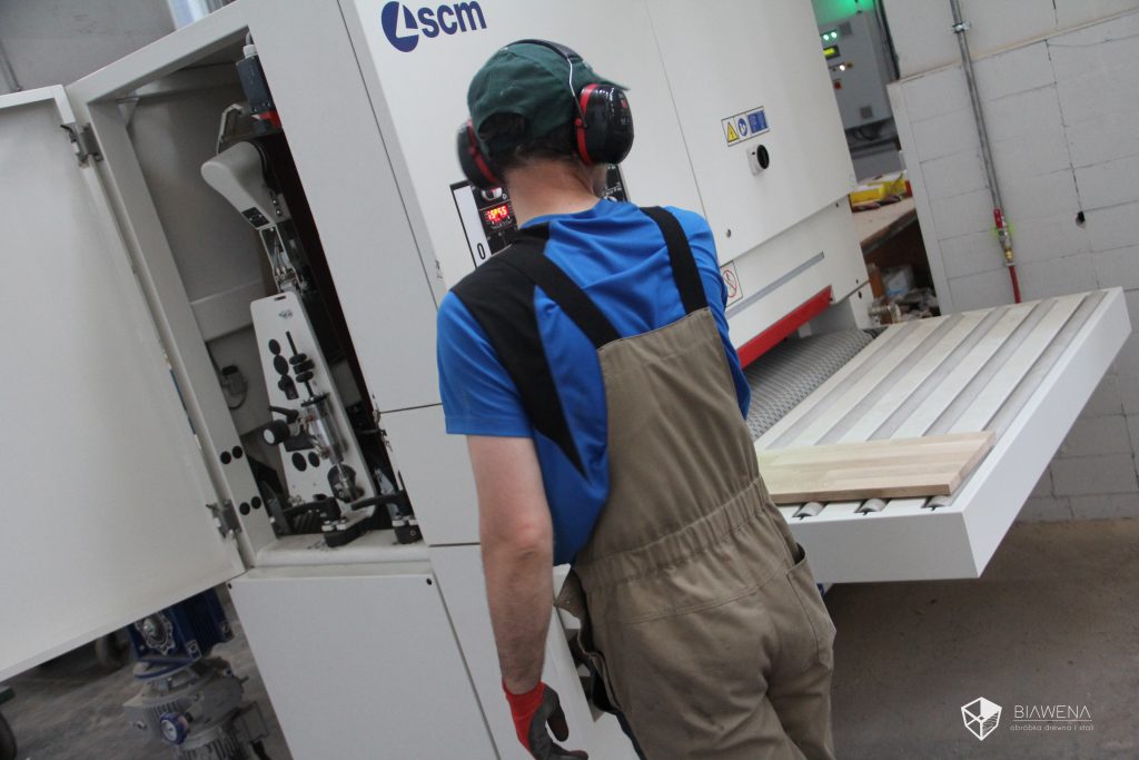 szlifowanie szerokotaśmowe drewna